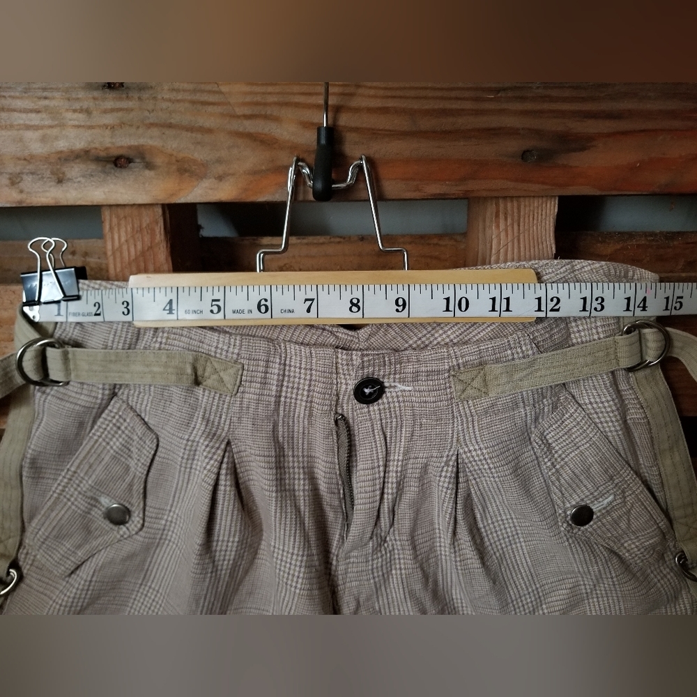 Tan and Cream Shorts - Picture 4 of 6